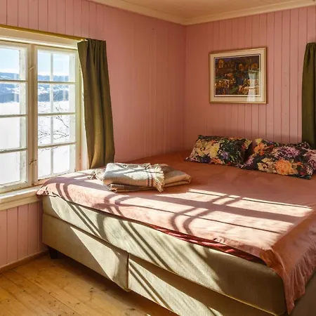 Vinjestogo- Mesmerizing Mountain View, Sauna With A View And Eco Living In An Old School House Apartment