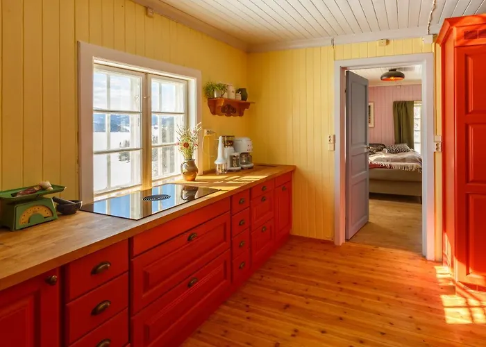Apartment Vinjestogo- Mesmerizing Mountain View, Sauna With A View And Eco Living In An Old School House Vestre Slidre
