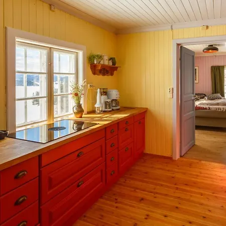 Апартаменты Vinjestogo- Mesmerizing Mountain View, Sauna With A View And Eco Living In An Old School House Vestre Slidre